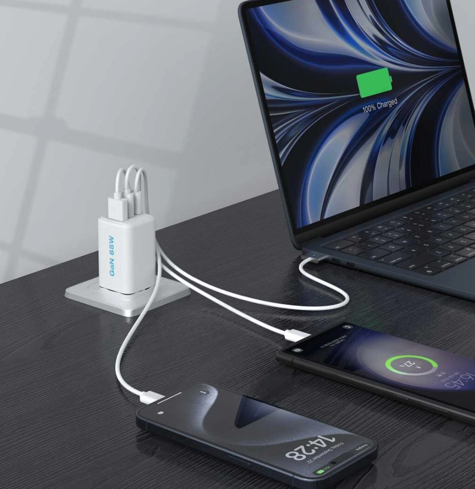 İBERRY 65W TYPE-C VE USB ÇIKIŞLI ADAPTÖR Hİ65